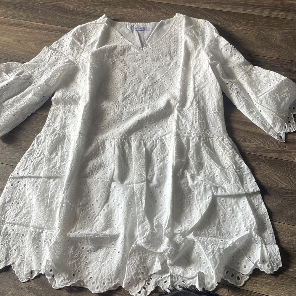 Adorable brand new white dress